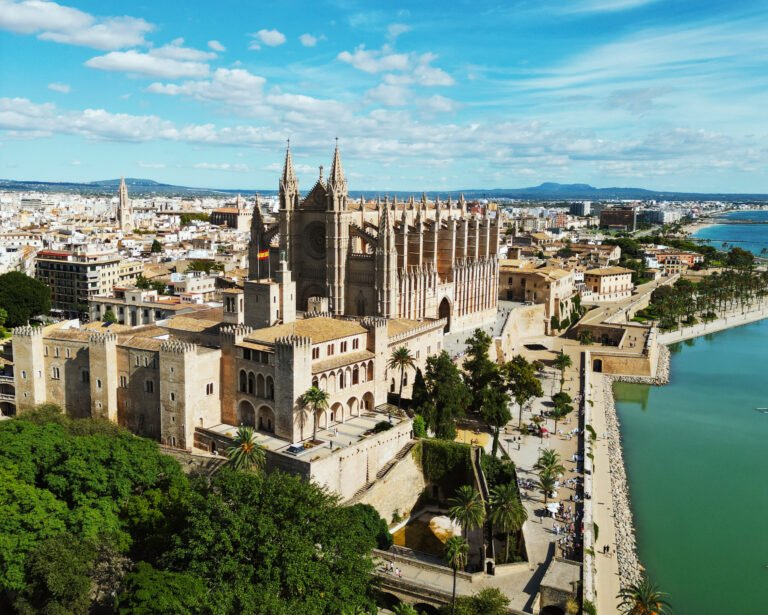 Palma de Mallorca Travel Guide: 15 Best Things to Do, Where to Eat & Stay